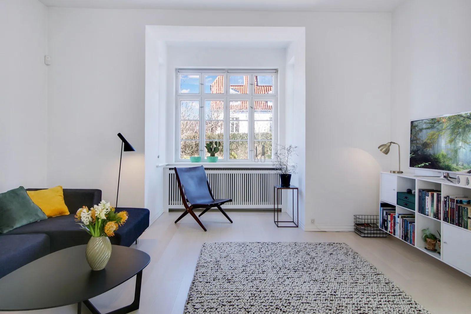 Dagligstuen — et lyst udgangspunkt for nye farver.